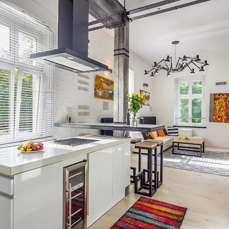 Victoria By Baltica *